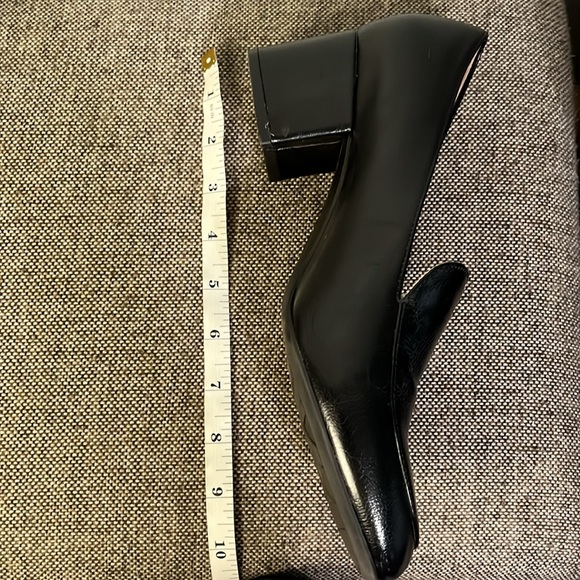 Life Stride soft system black loafers, size 9W. - Picture 7 of 11